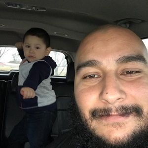 Meet your Posher, Efrain